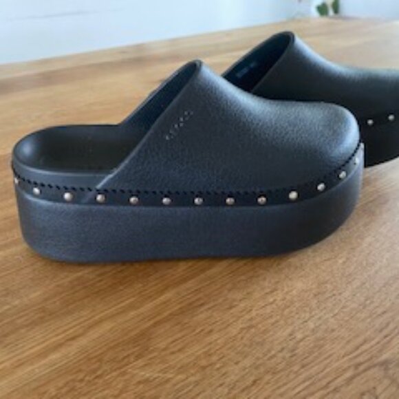 Crocs Dylan Platform Clog - Picture 4 of 5